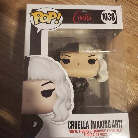 Cruella Funko Pop Vinyl Figure - Picture 2 of 4